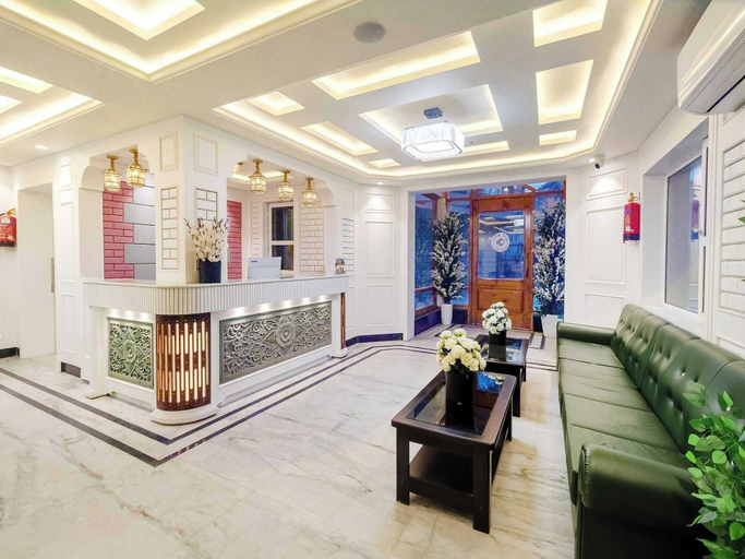 Lobby 3, Palette Hotel Cecil Srinagar, Srinagar