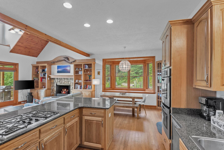 Interior 4, Peaceful View, Burke