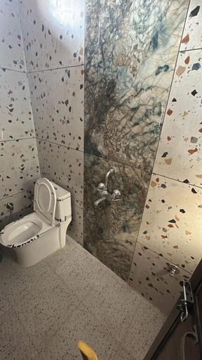 Bathroom 4, Buransh Social, Dehradun