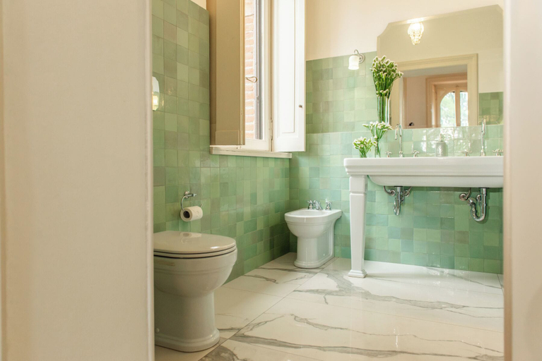 Bathroom, Villa Evelina, Varese