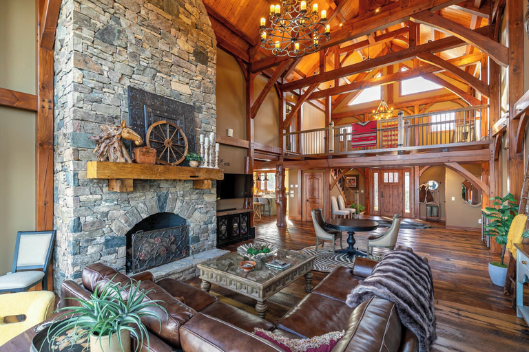 Interior 2, Bailey's Creek Lodge, Caldwell