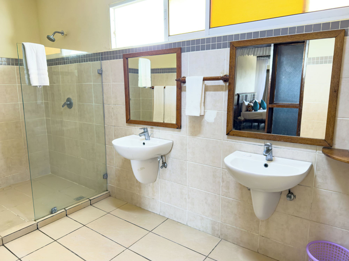 Bathroom 5, CityBlue Creekside Hotel & Suites, Mombasa, Nyali