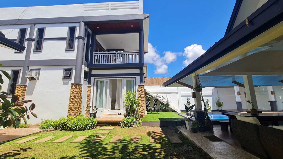 Front of property 2, OYO 1175 Casa Ana, Manila City