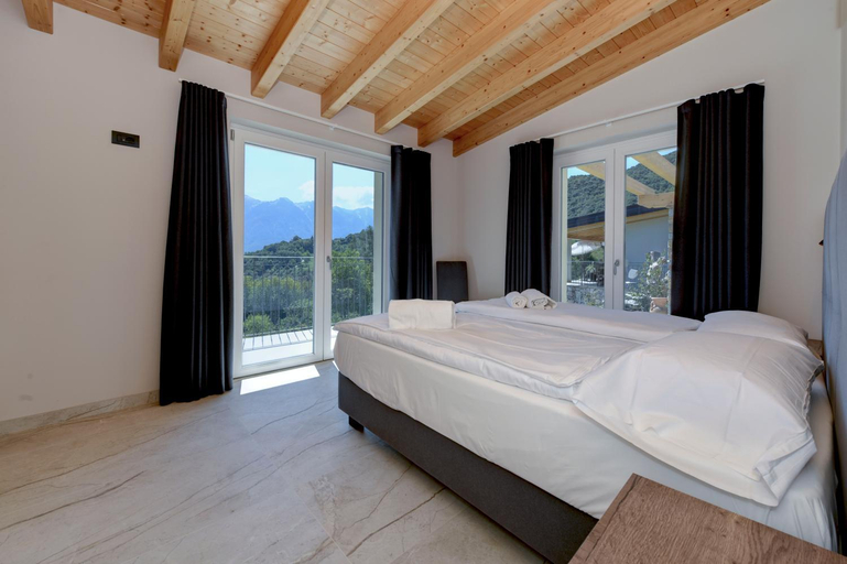 Bedroom 3, Villa Maria, Brescia