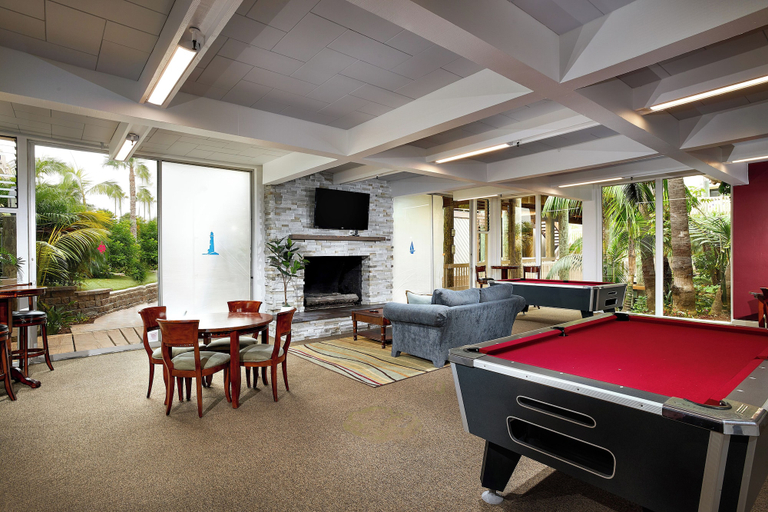 Food & Drinks, Oceanside Beach Condos, San Diego