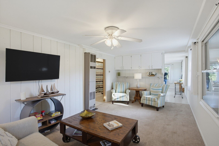Living area 4, The Cottage at Port Austin, Huron