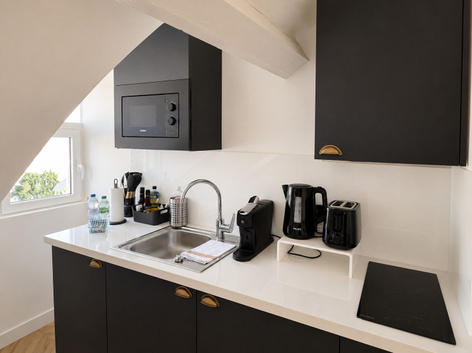 Private kitchen 2, The Originals Residence, Les Sources Callou, Vichy, Allier