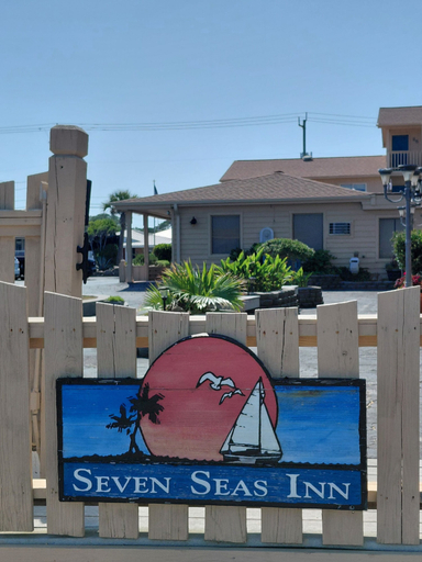 Exterior detail, Seven Seas Oceanfront, New Hanover