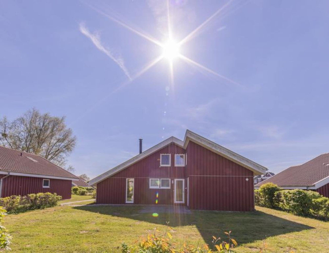Primary image, Ferienhaus im Skandinavischen Stil mit Garten im Hafendorf Muritz, Mecklenburgische Seenplatte