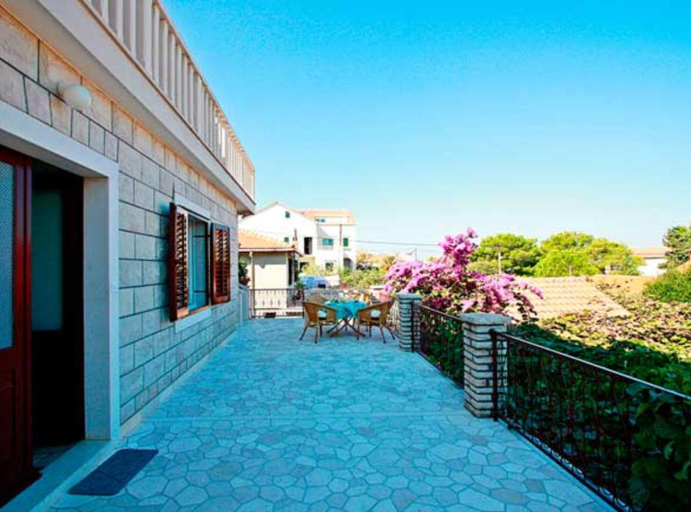 Exterior & Views 2, Apartments Darija Supetar, Supetar