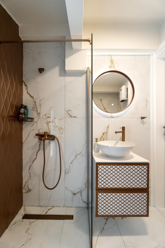 Bathroom 3, Halkidiki Luxury Villa Palm Oasis Private Pool & Hot Tub, Central Macedonia
