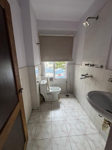 Bathroom 4, Om Tara Guest House, Bagmati