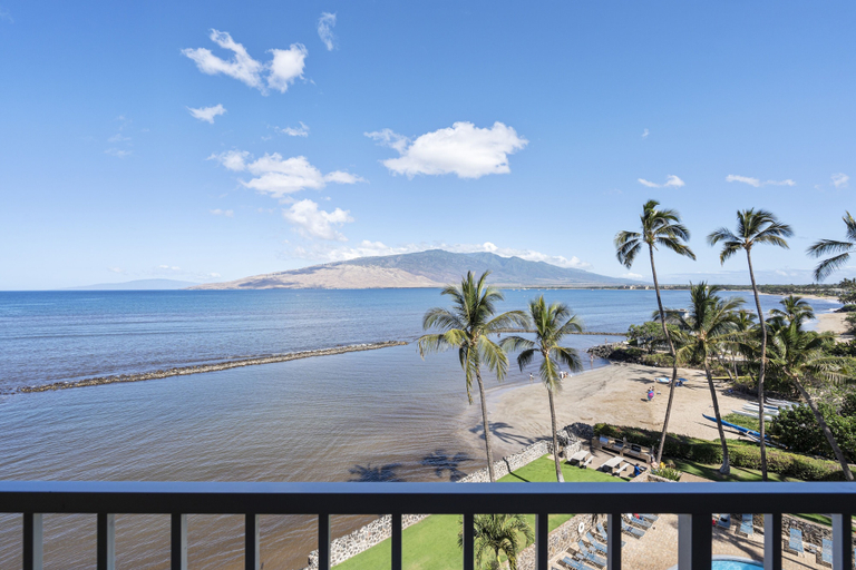 Property grounds, Menehune Shores, #609 2 Bedroom Condo, Maui