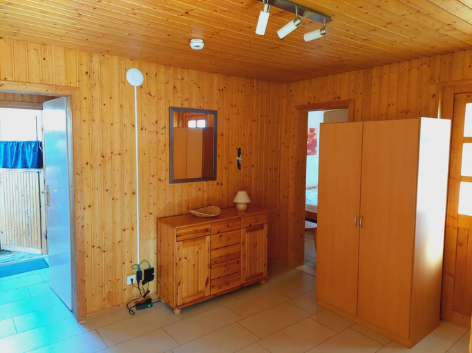 Interior 1, Skandinavischer Doppelbungalow mit Kaminofen im Ferienpark Mirow, Mecklenburgische Seenplatte