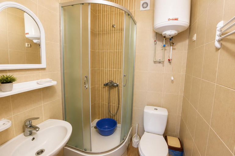 Bathroom, Family Nest, Bilhorod-Dnistrovs'kyi