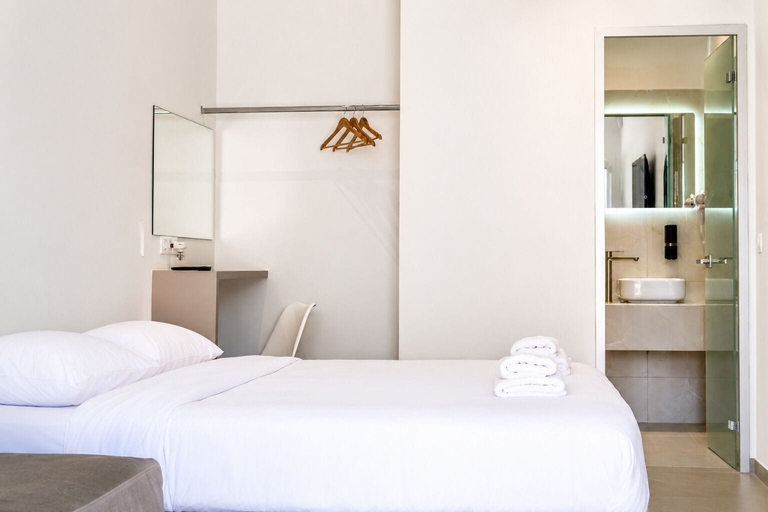 Room 5, Sea And Sky Near Athens Airport By SEM, Attica