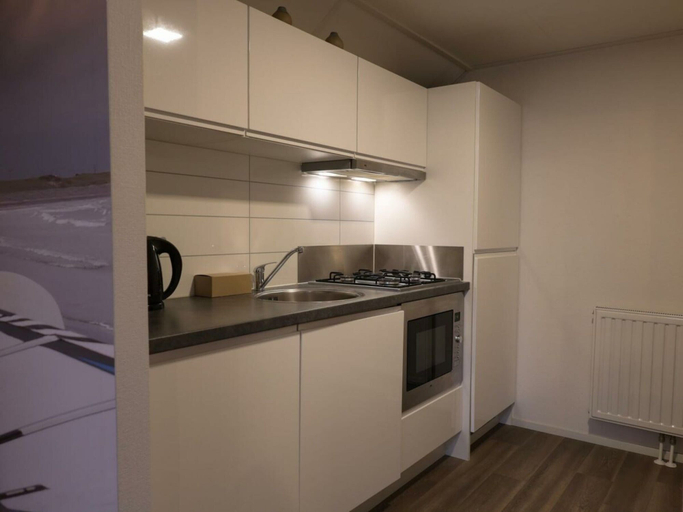 Private kitchen, Tiny Beach House 2
