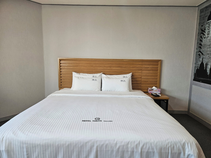 Bedroom 2, Ocean View Haute Hotel, Haeundae