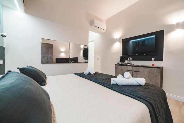 Bedroom 5, Monteverde Vatican, Rome