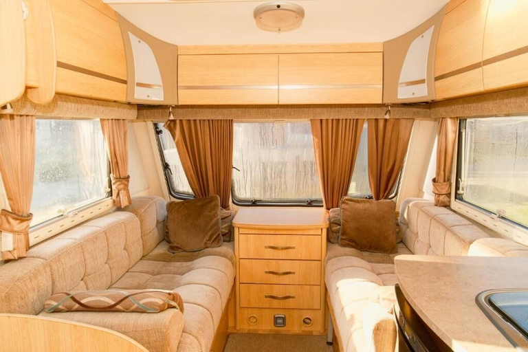 Room 2, Sundale Caravan Retreat 4 Berth - Wanaka, Queenstown-Lakes