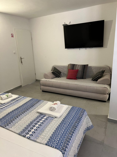 Bedroom 2, Apartments Calla, Makarska