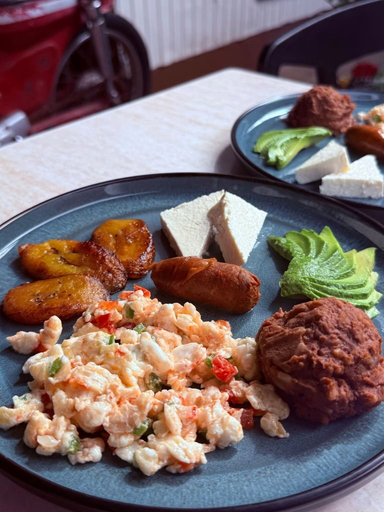 Food and drink, Hostal y Restaurante La Casa Mia, Berlín