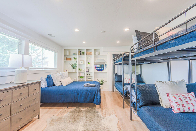 Interior 3, 72 S Orem Upstairs Only, Utah