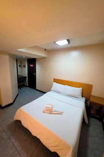 Room 5, Midcon Apartelle Quezon City, Quezon City