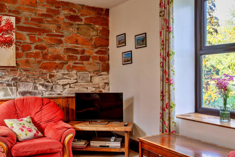 Living room 2, Retreat Near National Parks, Devon