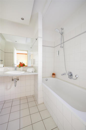 Bathroom 5, Best Western Hotel Geheimer Rat, Magdeburg