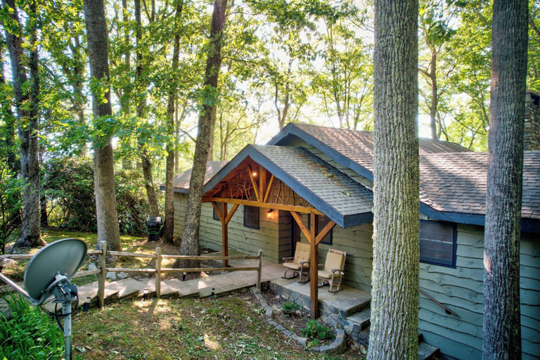 Interior 4, Crystal View, Watauga