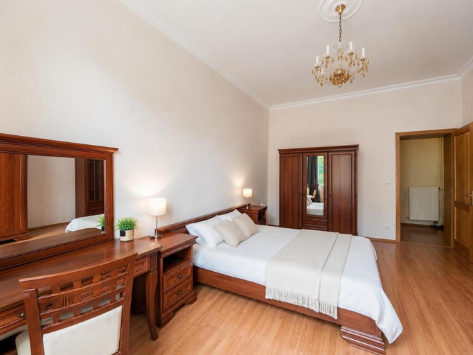 Bedroom 2, Central Karlovy Vary Apartment, Karlovy Vary