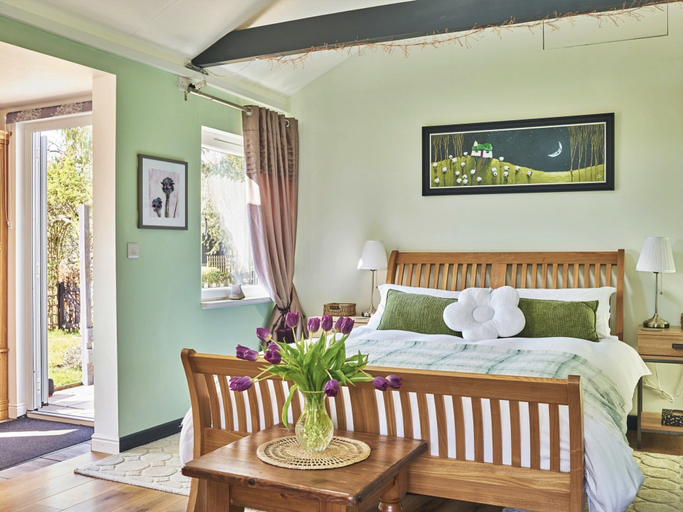 Room 3, Historic Mill Cottage in North Devon, Devon
