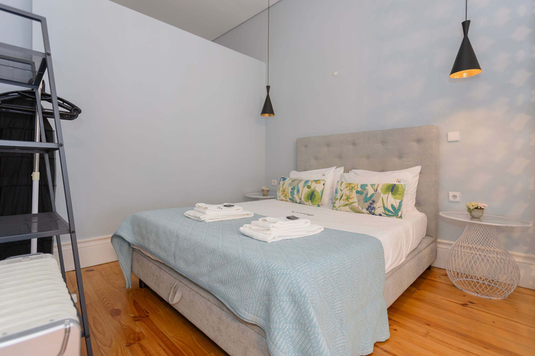 Room 4, Liiiving in Porto - Blue Stylish Studio, Porto
