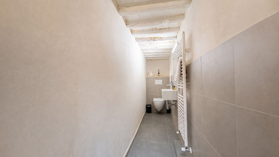Bathroom 2, The Altana- Siena Views, Siena