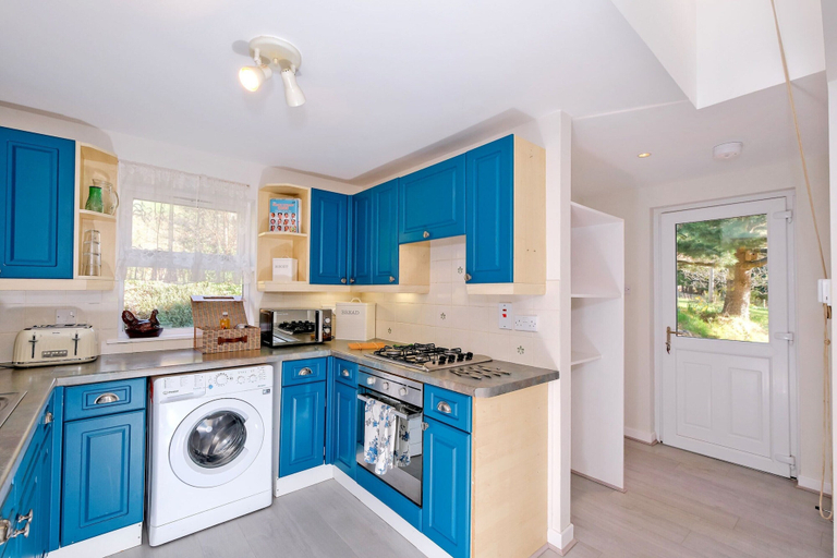 Private kitchen 4, Cosy Aberdeenshire Stone Cottage, Aberdeenshire