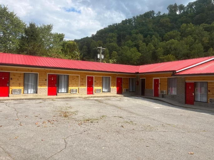 Exterior & Views 2, Mountain Inn, Sevier