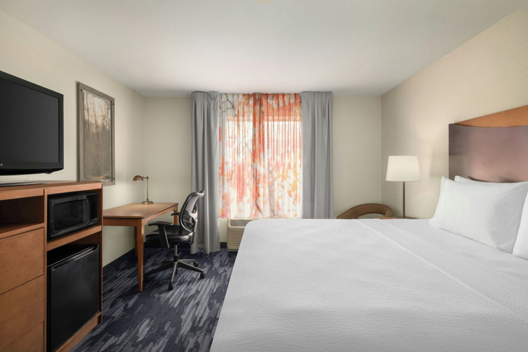 Bedroom 3, Fairfield Inn & Suites Marietta, Washington