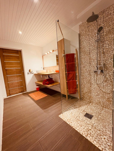 Bathroom, Domaine Madinina, Le Morne-Vert