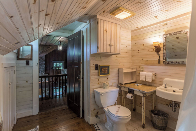 Interior 5, The Suddreth Cottage, Watauga