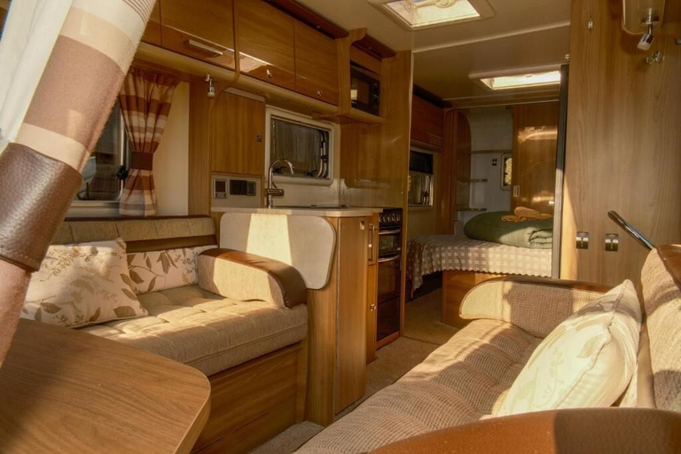 Room 3, Sundale Caravan Retreat 4 Berth - Wanaka, Queenstown-Lakes