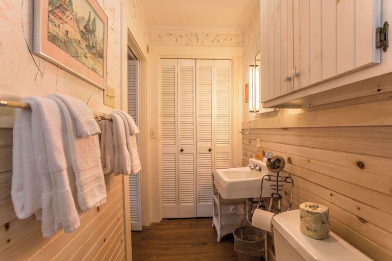 Interior 4, The Suddreth Cottage, Watauga