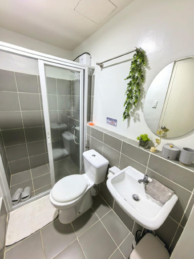 Bathroom 4, Travel and Lodge Palawan, Puerto Princesa City