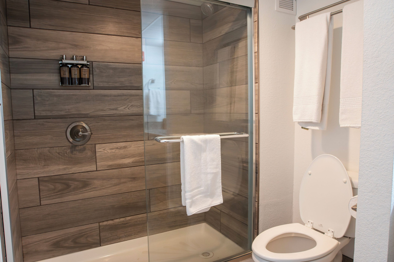 Bathroom 4, SCP WildFree Colorado Springs, Trademark by Wyndham, El Paso