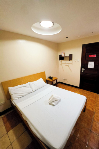 Room 4, Midcon Apartelle Quezon City, Quezon City