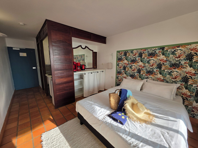 Room 5, CLEMARA EVASION - Suite Azur, La Trinité