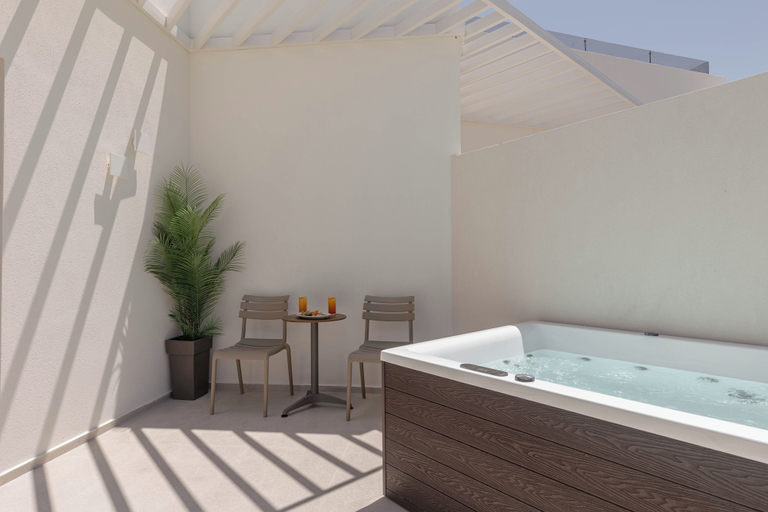 Room 5, Nesean Plaza Hotel, Crete