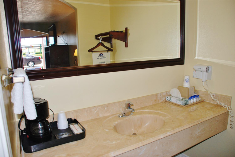 Bathroom 3, Americas Best Value Inn Hempstead Prairie View, Waller