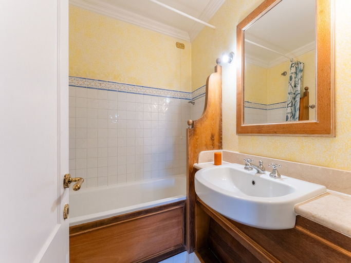 Bathroom 3, Spacious Accommodation With Lovely Pool, Sassari