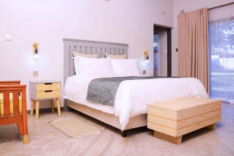 Room 5, The Woodlands Retreat, Makonde